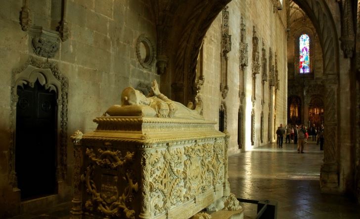 Igreja Mosteiro dos Jerônimos - Nacionalidade Portuguesa