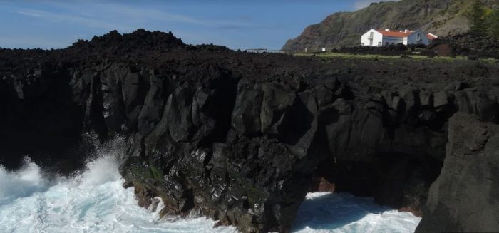 ponta da ferraria - nacionalidade portuguesa