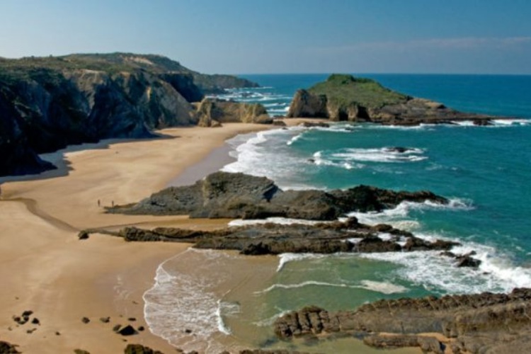 praia dos alteirinhos - nacionalidade portuguesa - costa vicentina