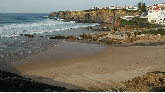 praia da zambujeira do mar - nacionalidade portuguesa - costa vicentina