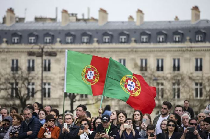 ESTRANGEIROS NA TOPONÍMIA PORTUGUESA”