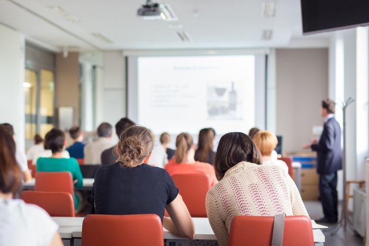 Curso de mestrado em Portugal