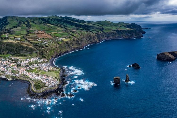 ponta da ferraria açores