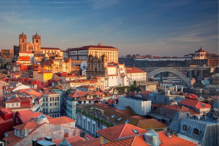 Quanto custa estudar em uma Universidade de Portugal 