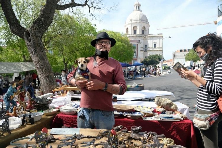 Feira da Ladra Lisboa