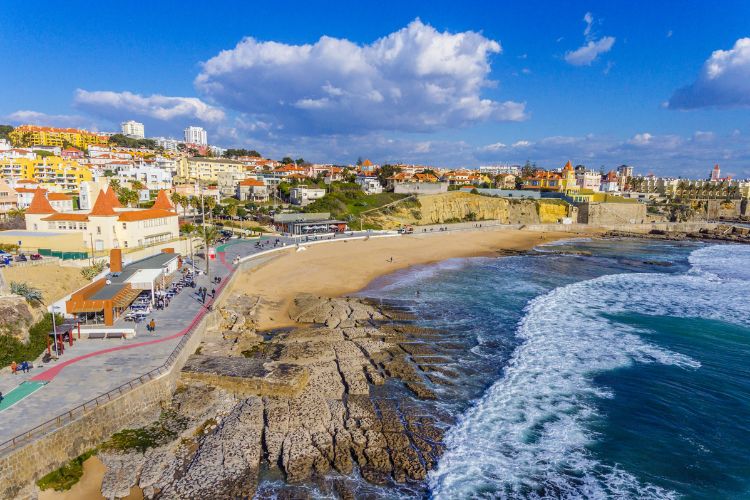 Estoril em Portugal saiba os motivos para morar e visitar a cidade, Praia