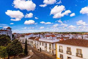 Apoio-para-trabalhadores-em-Portugal-4800E-ao-morar-no-interior.jpg