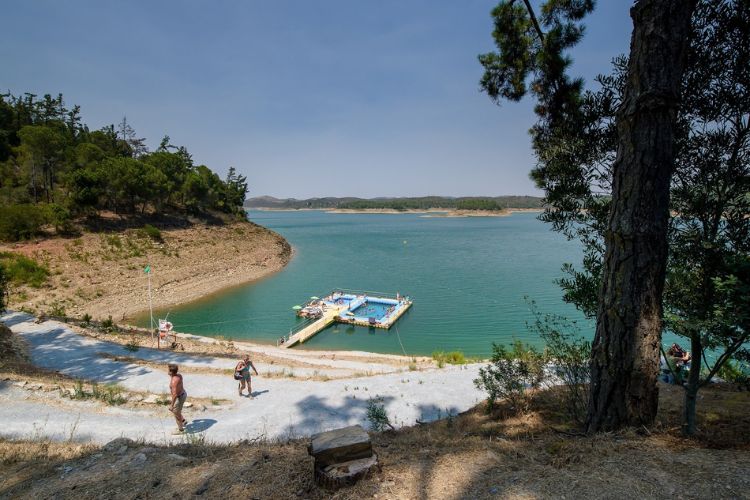 Praia Fluvial da Albufeira de Santa Clara 