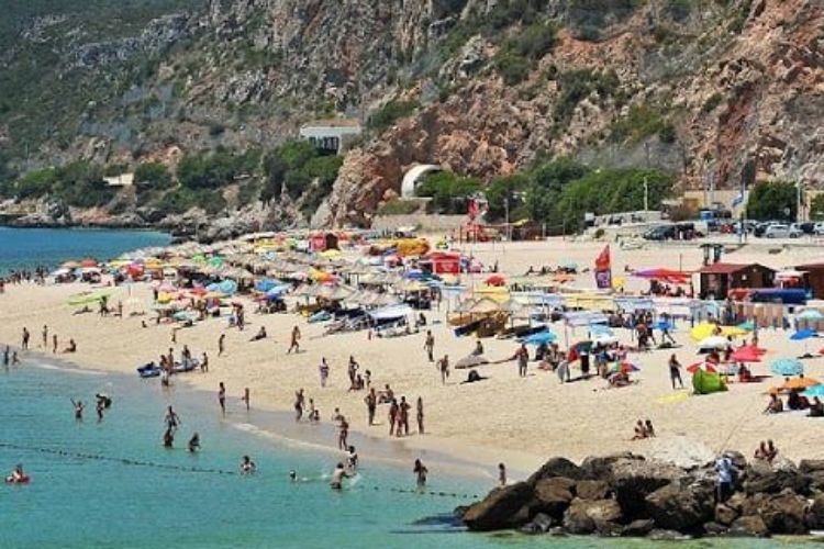 Serra da Arrábida em Portugal  - um lugar mágico da Serra ao Mar,  Praia da Figueirinha - Serra da Arrábida